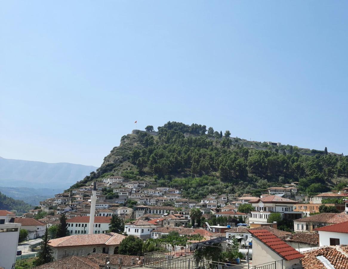 Guesthouse "Pelivani" Berat Exterior foto